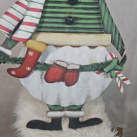 Vintage Metal Snowman Stand Decor - Picture 2 of 7